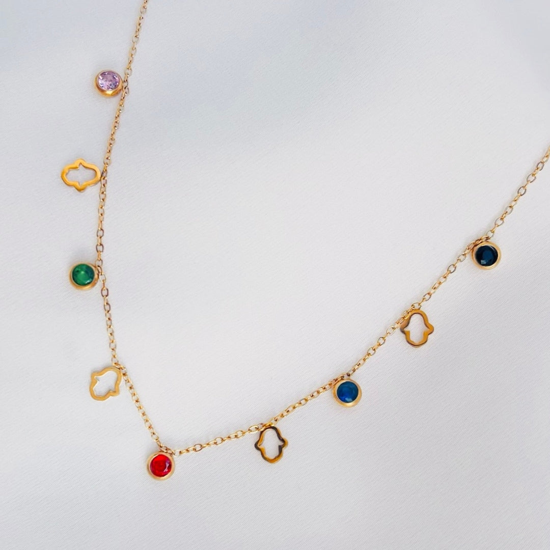 Aura | Collar mano de Fátima piedras colores dorado