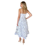 Triana | Vestido midi flores 3D blanco