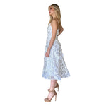 Triana | Vestido midi flores 3D blanco