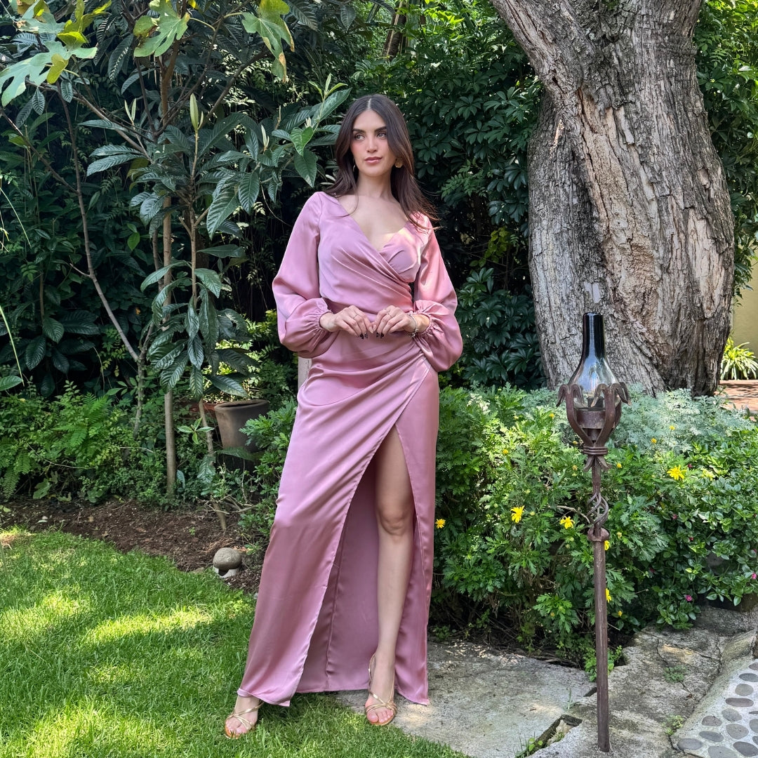 Idra | Vestido largo manga satín rosa