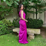 Kloe | Vestido largo asimétrico drapeado magenta