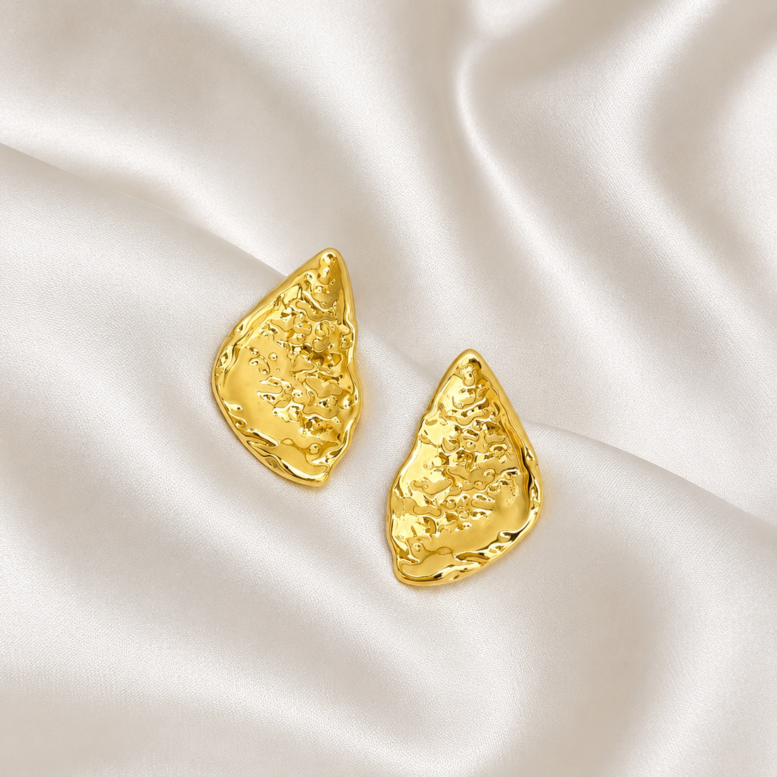 Amalfi | Aretes dorados con textura