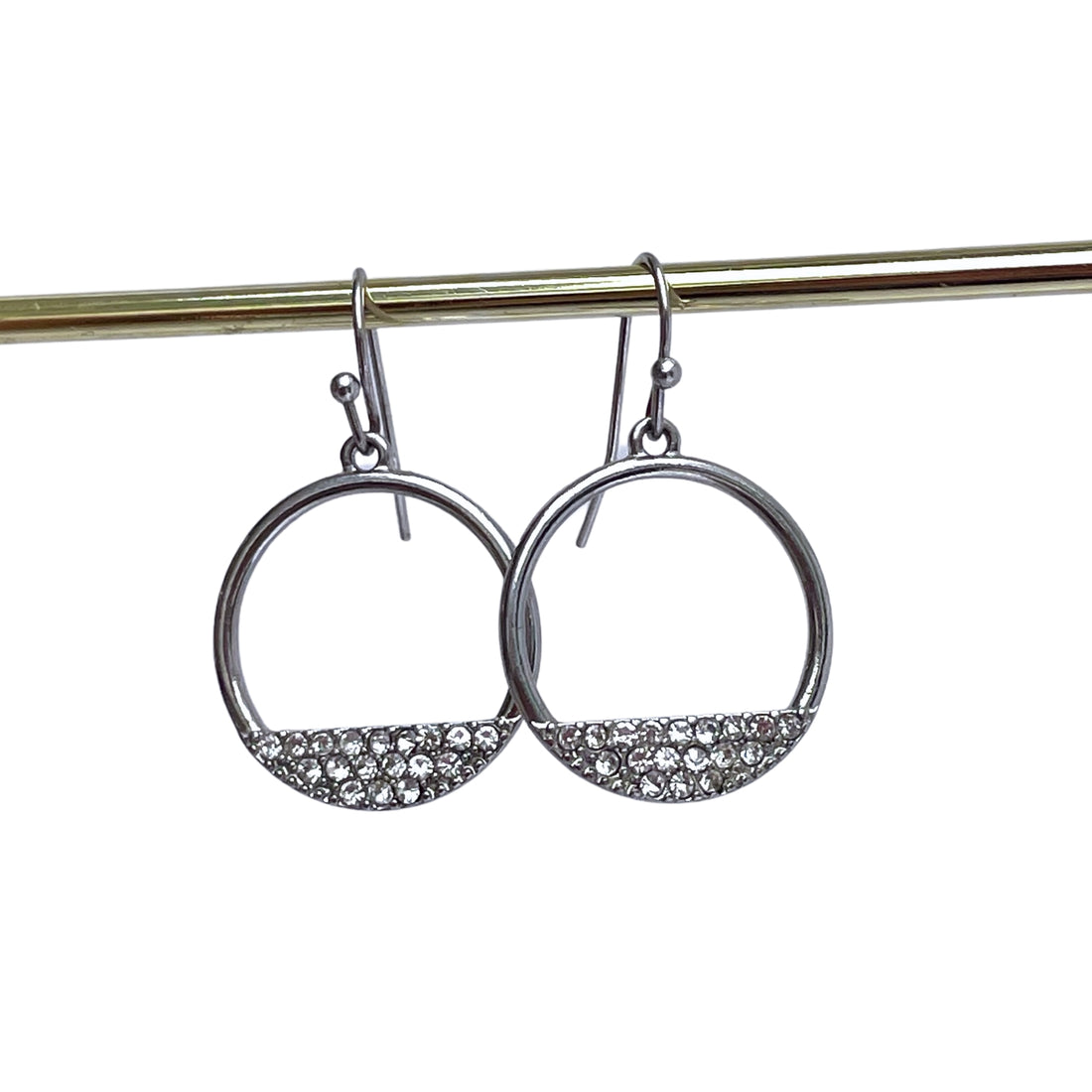 Aretes pequeños de círculo